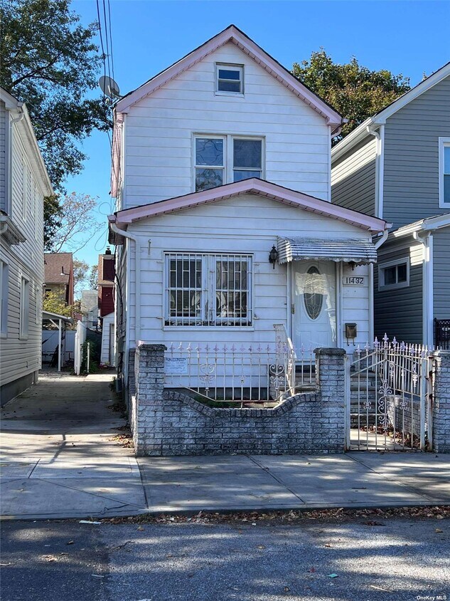 Primary Photo - 114-32 141st St
