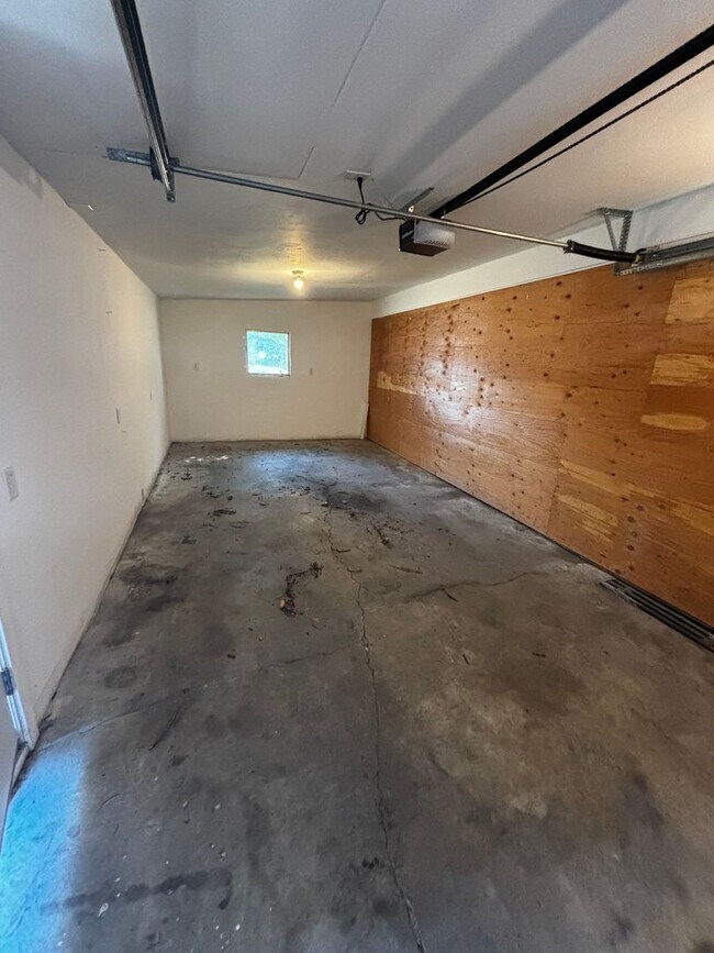 Foto del edificio - 4011 Buckley Pl