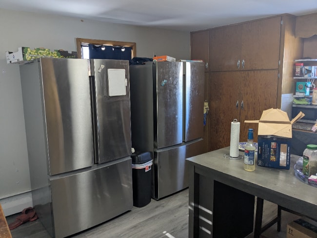 Building Photo - 627 7th Ave S