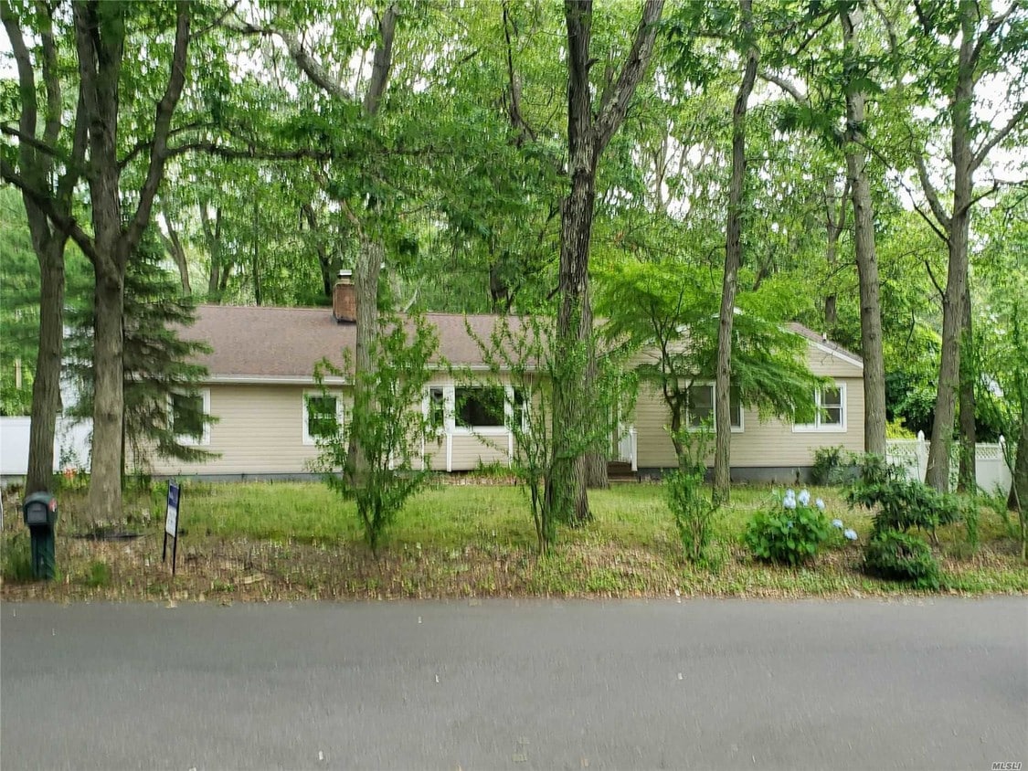 Primary Photo - 205 Lincoln Ave
