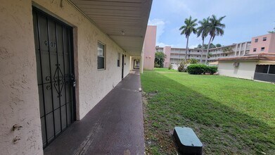 Building Photo - 2800 NW 56th Ave