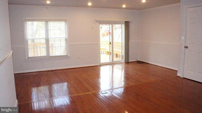 Building Photo - 6159 Forest Creek Ln