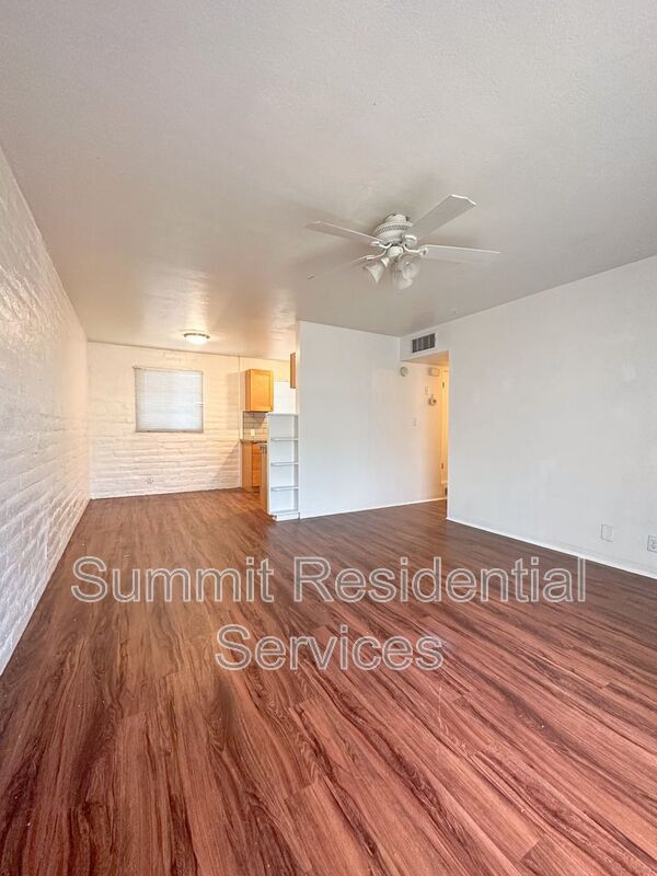 Building Photo - 3017 E Alta Vista St