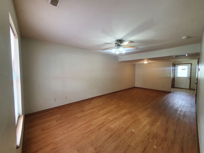 Building Photo - 20390 Skyview Dr