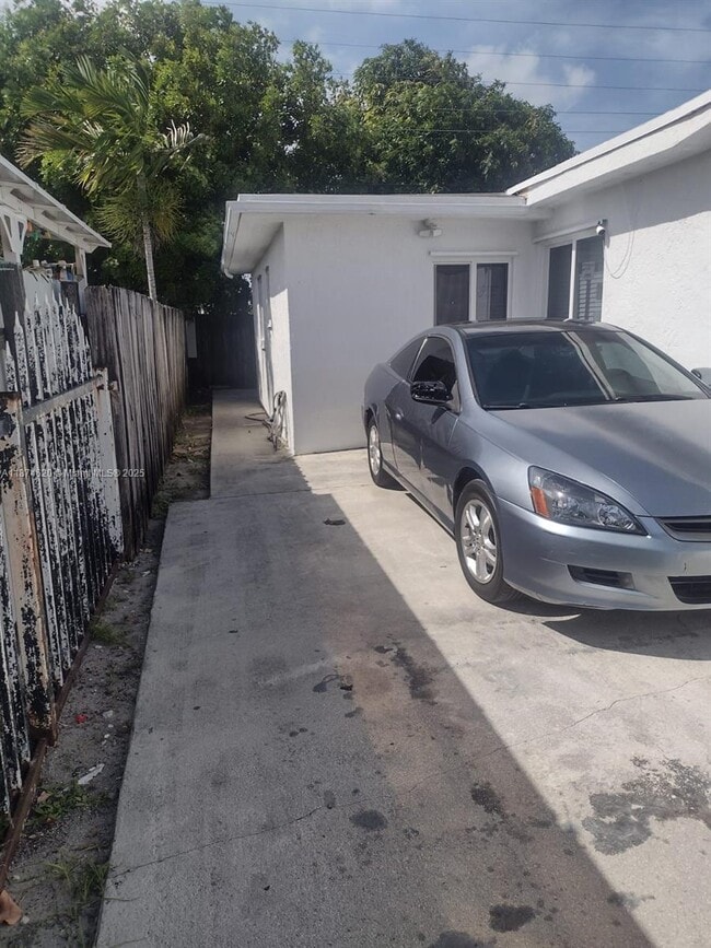 Building Photo - 5431 NW 178th Terrace