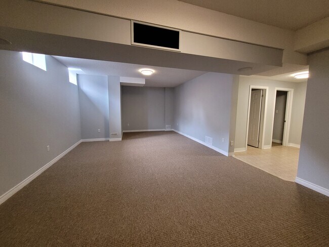 Building Photo - 5150 Doubletree Dr