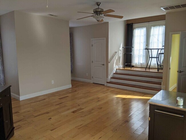 Building Photo - 2713 Rolling Oaks Ln