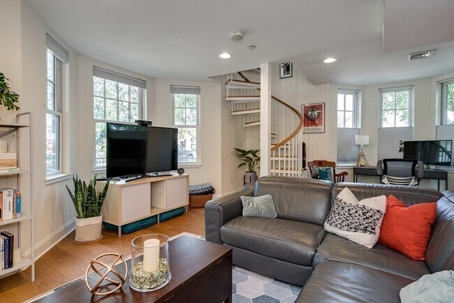 Foto del edificio - 4040 Washington St