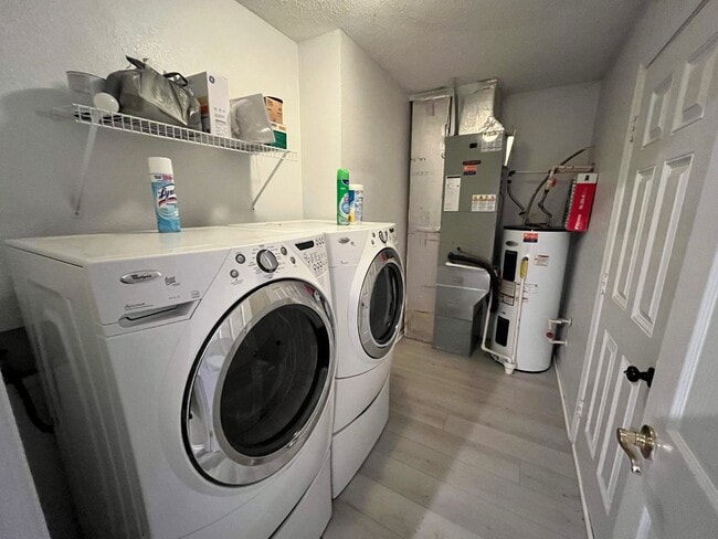 Foto del edificio - 3 Bed, 2 Bath in Hamilton Southeastern Sch...
