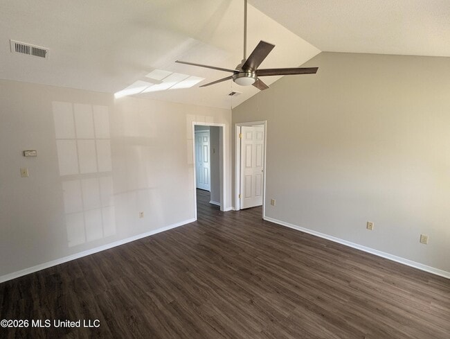 Building Photo - 3426 Laurelwood Dr