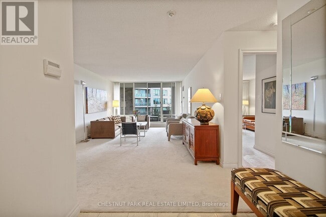 Building Photo - 215-215 The Donway W