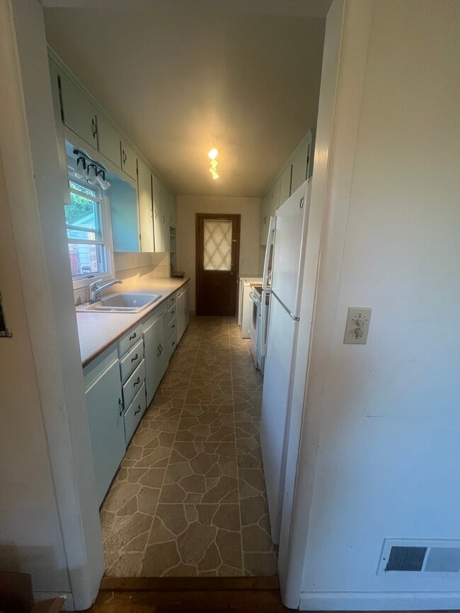 Foto del edificio - 8624 SE Market St