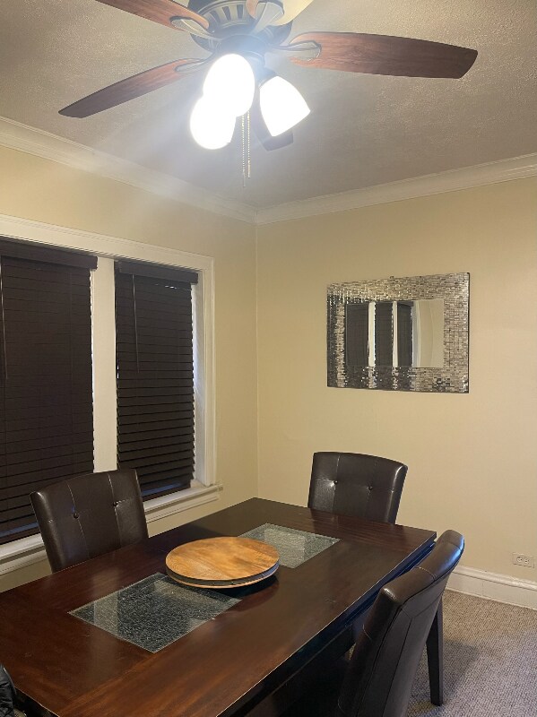 Foto del edificio - 1643 E 83rd St