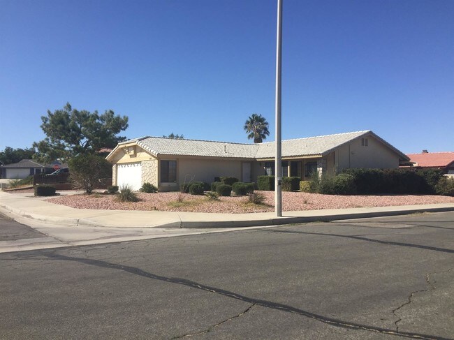 Building Photo - 15262 Chaparral Way
