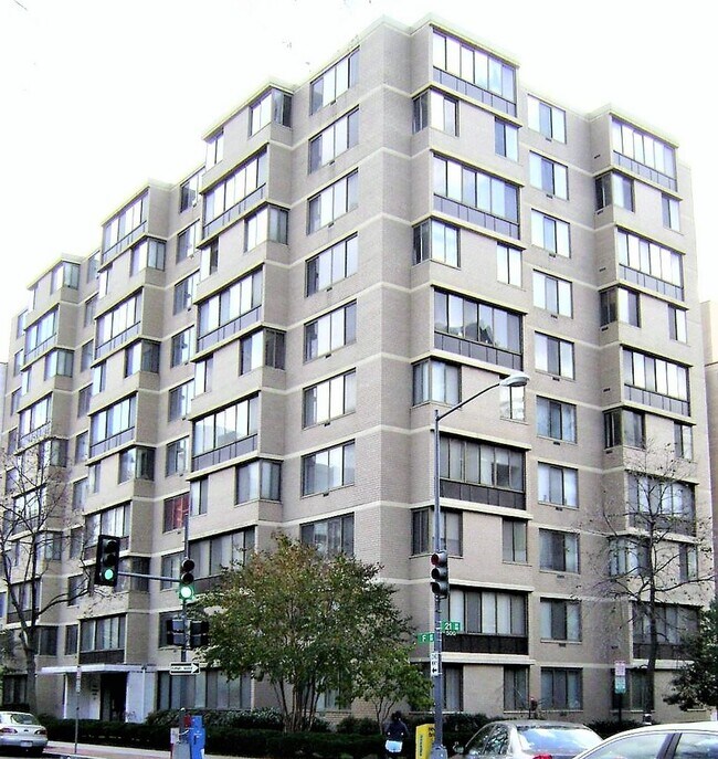 Foto del edificio - Bright and Spacious Condo in Fantastic Fog...