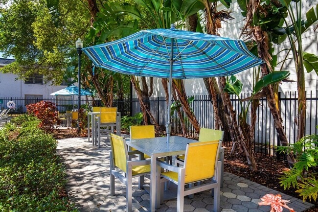 Building Photo - The Grove at Temple Terrace Apartments