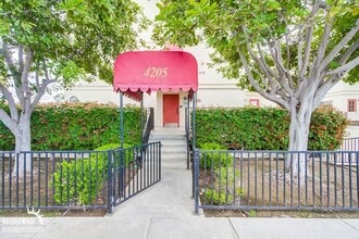 Building Photo - 4205 Ohio St