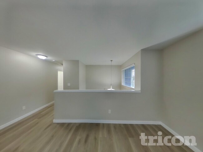 Foto del edificio - 217 81st Dr SE