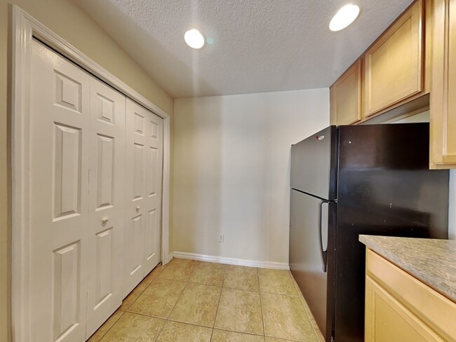 Building Photo - 3766 Collingwood Ln