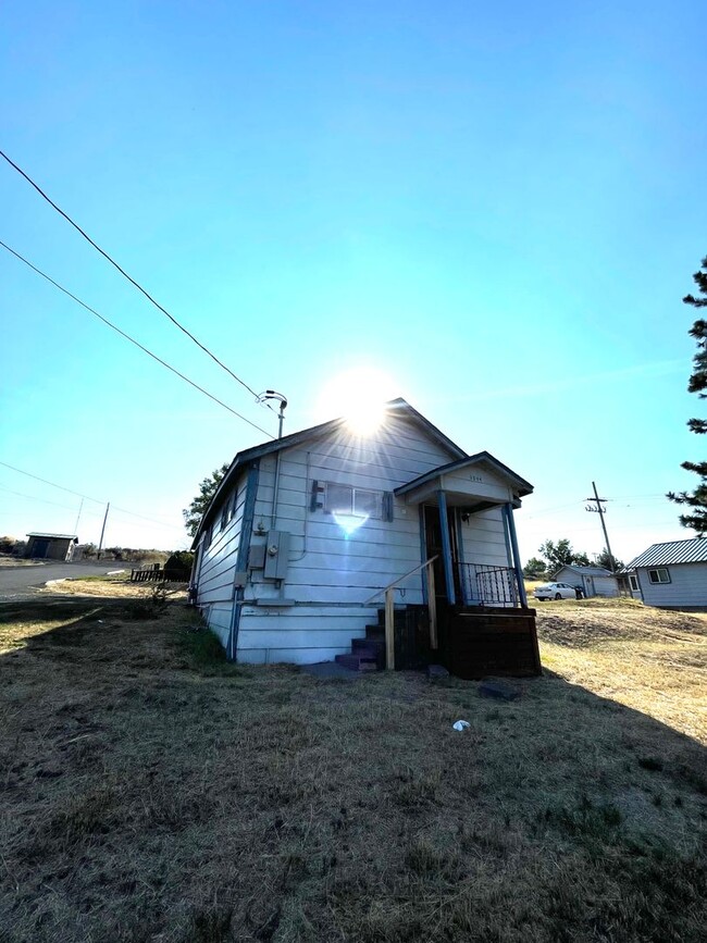 Building Photo - 3544 Lakeport Blvd