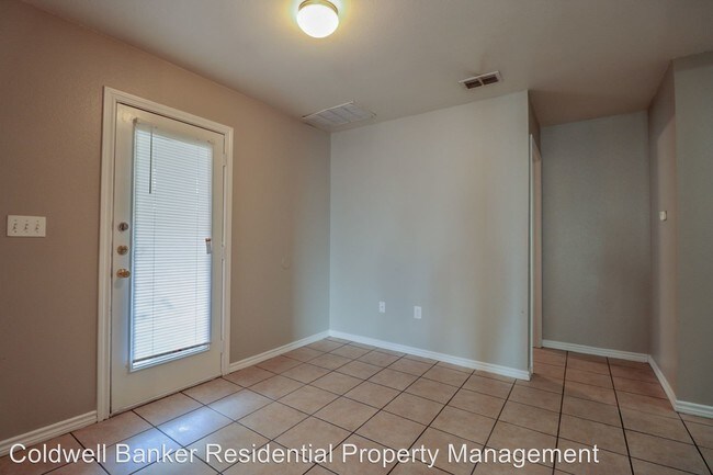 Building Photo - 602 N Bangor