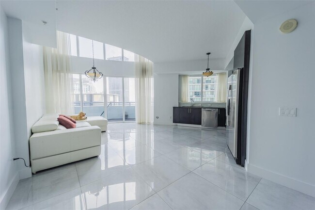 Foto del edificio - 60 SW 13th St