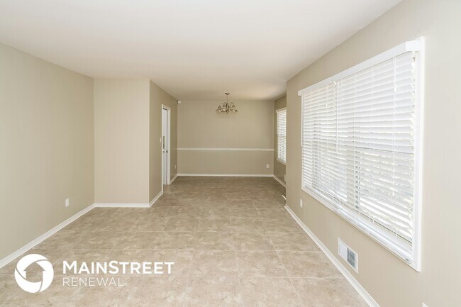 Foto del edificio - 1525 Pine Tree Dr