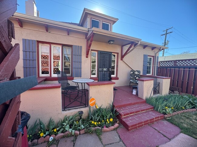 Photo - 352 S Pennsylvania St House