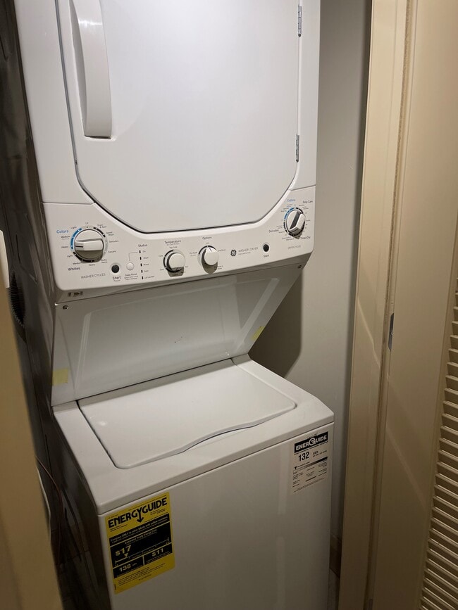 Photo - Shakerlan Apartments