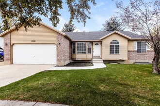 Building Photo - 7720 Strawberry Cove