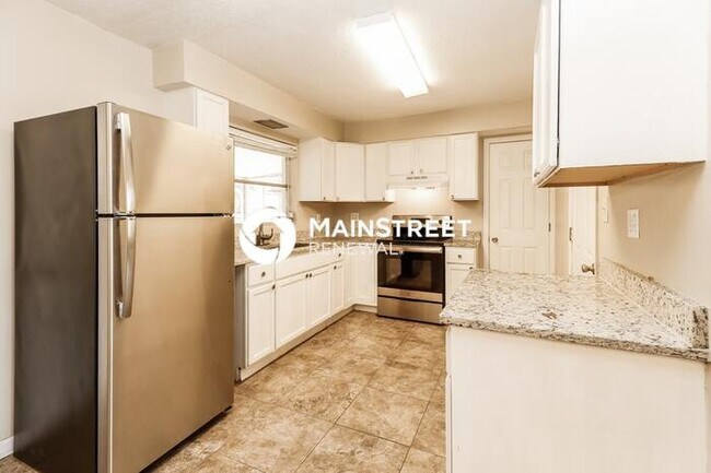 Building Photo - 3 Bedroom Pet-Friendly Home in Port Richey, FL with Main Street Renewal