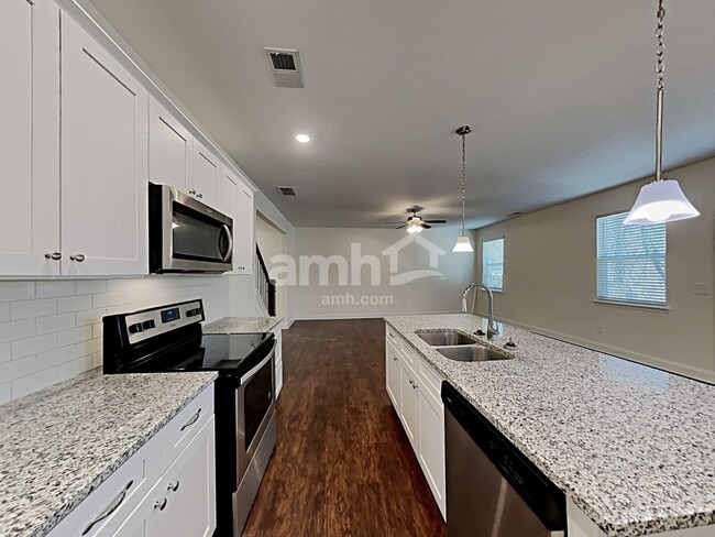 Building Photo - 113 Cobblestone Drive