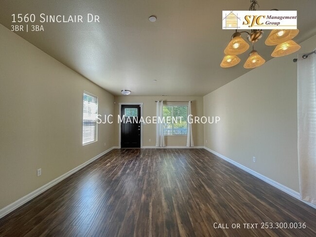 Foto del edificio - 1560 Sinclair Dr