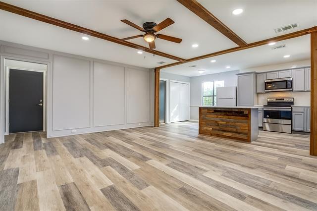 Building Photo - 808 Easter Dr