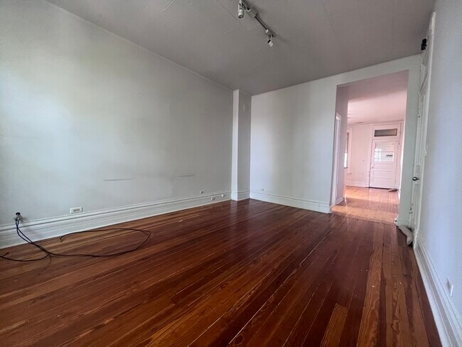 Building Photo - 1518 N Elk Grove Ave
