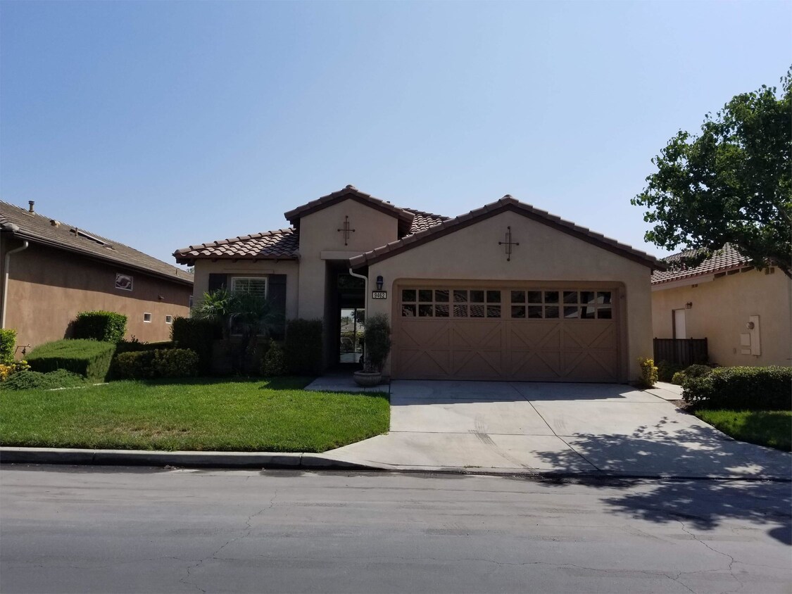 Foto principal - 9462 Reserve Dr