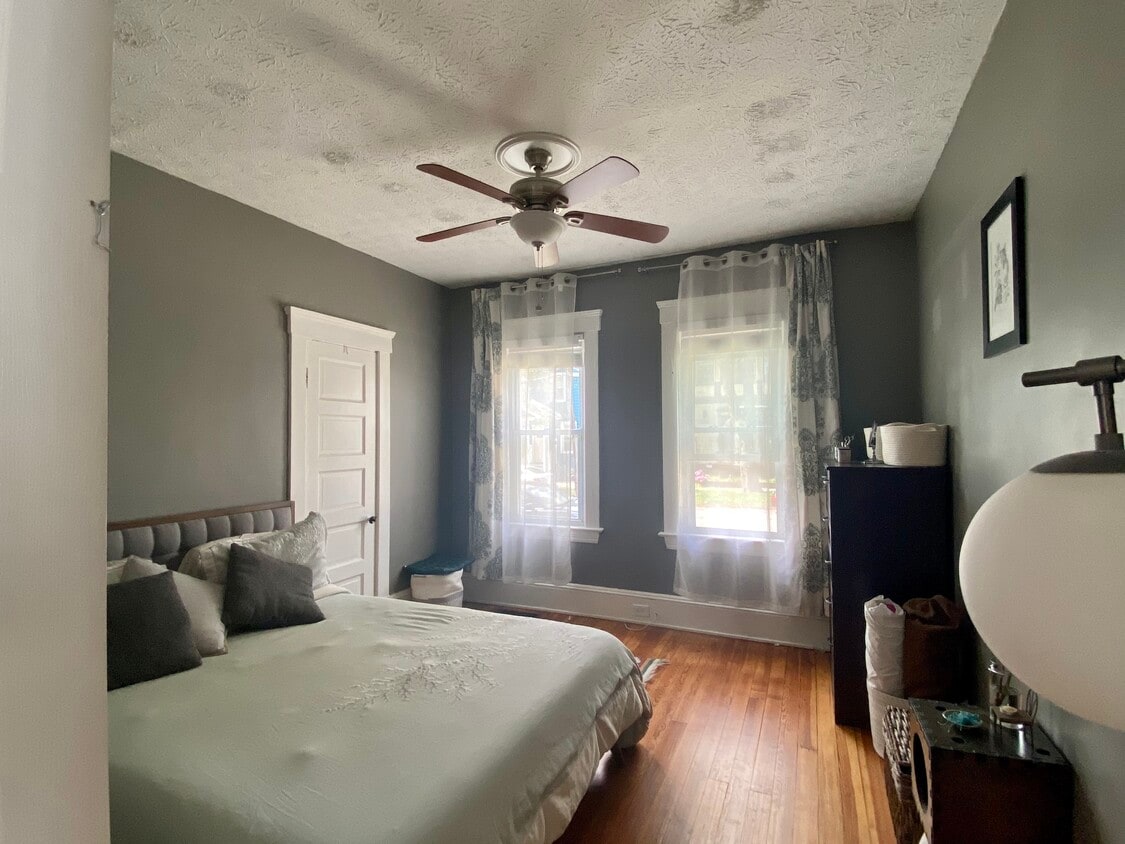Bedroom - 2205 W 32nd St
