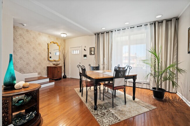 Foto del edificio - 956 Greenfield Ave