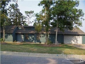Building Photo - 1026 Fleming Dr