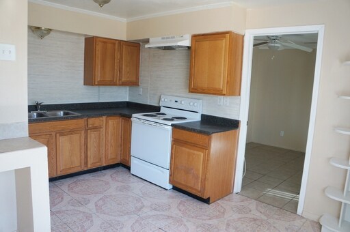 Building Photo - 2900 Holly Hill Ave