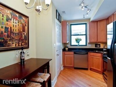 Building Photo - 2 br, 1 bath  - 4838 N Ashland Ave Apt 2E