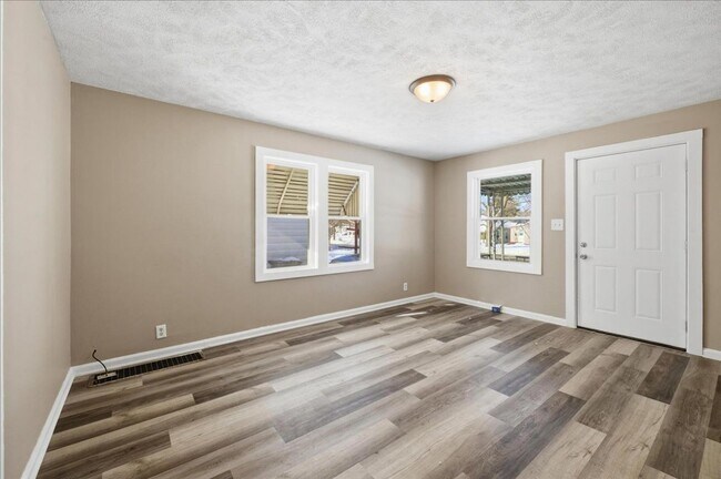 Foto del edificio - 4721 E 16th St