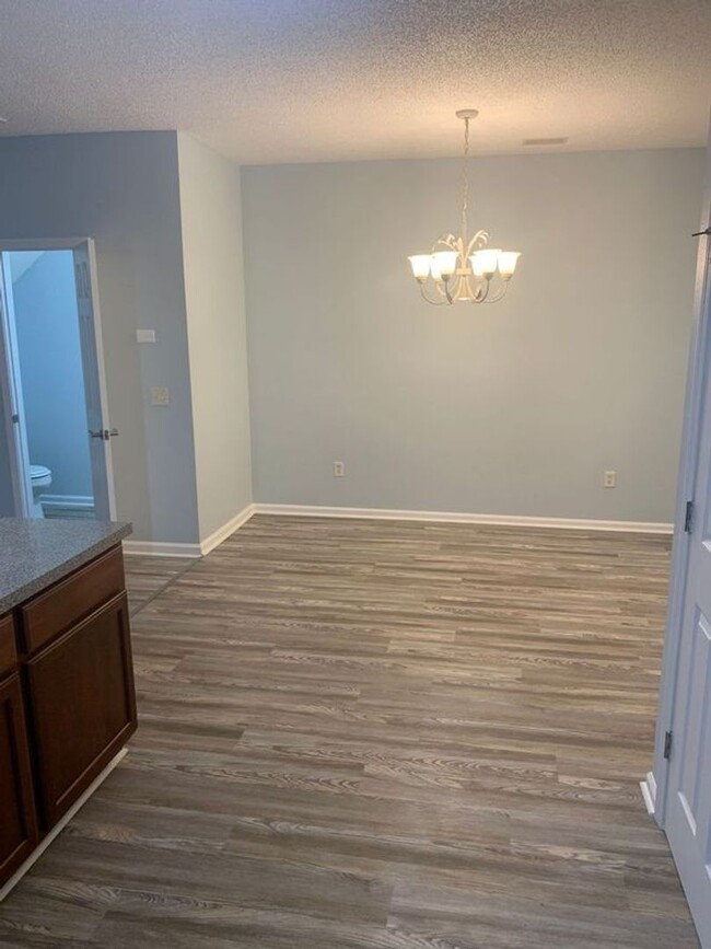 Foto del edificio - Townhome in LIVE OAK! MOVE IN READY NOW!!