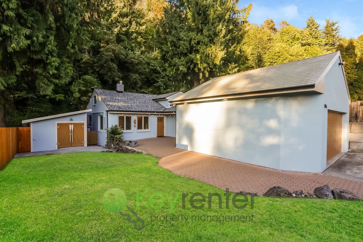 Primary Photo - Modern 2-Bedroom Gem with Garage, Shed, an...