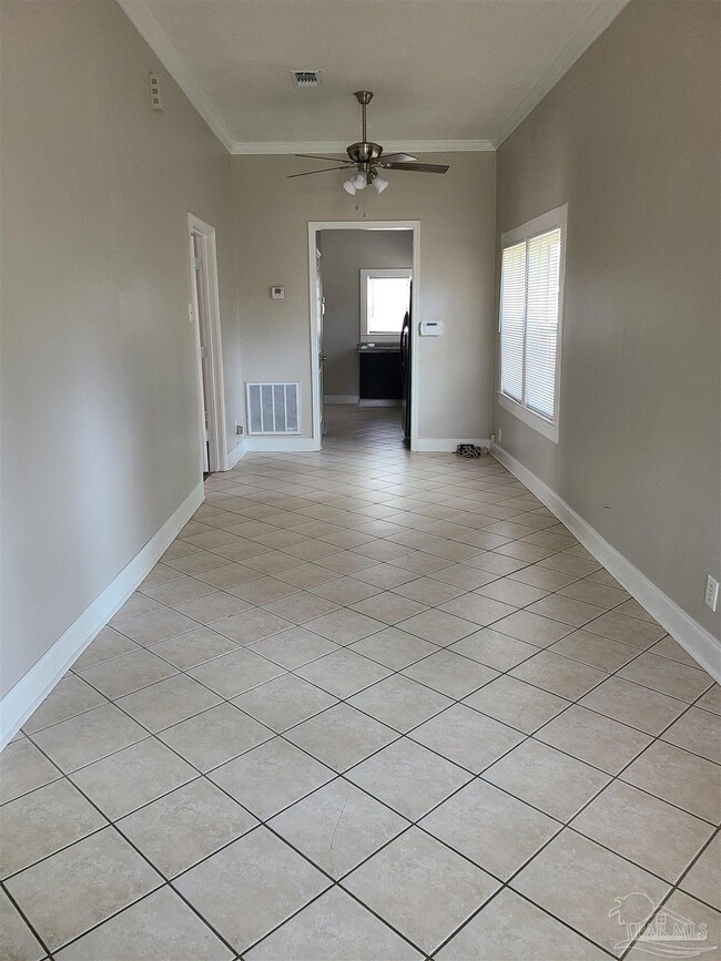 Foto del edificio - 312 E Moreno St