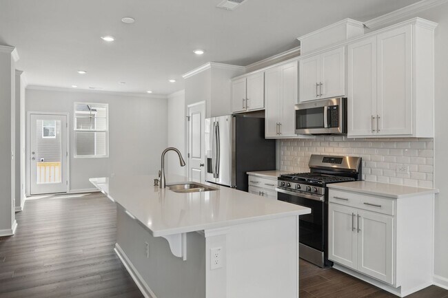 Foto del edificio - Brand new 3BR/2.5BA Townhouse in Apex! Ava...