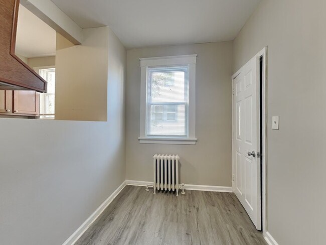 Building Photo - 3029 E Northern Pkwy