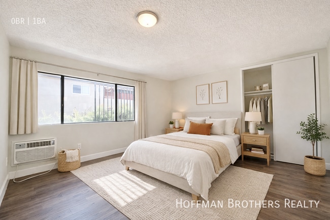 Foto del edificio - 981 Elden Ave