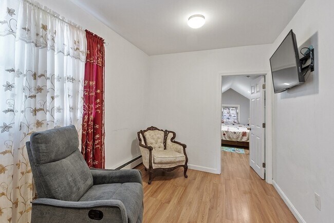 Foto del edificio - 42 Perry Ave