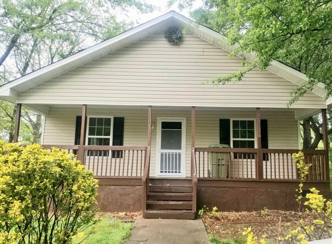 616 West Ave, Carrollton, GA 30117 House Rental in Carrollton, GA